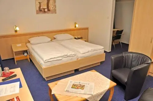 Central Hotel