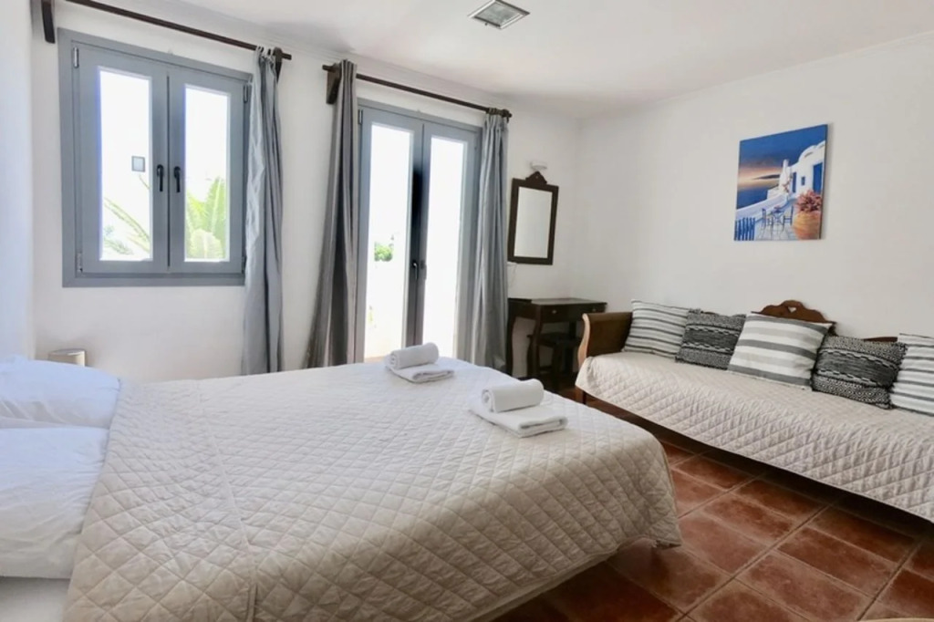 Anny Studios & Rooms Perissa Beach