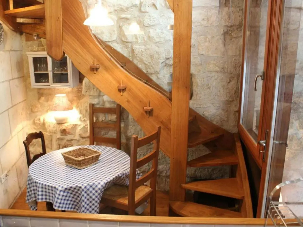 Gîte Médiéval Croglodytique à Loches avec Animaux Acceptés - FR-1-381-162