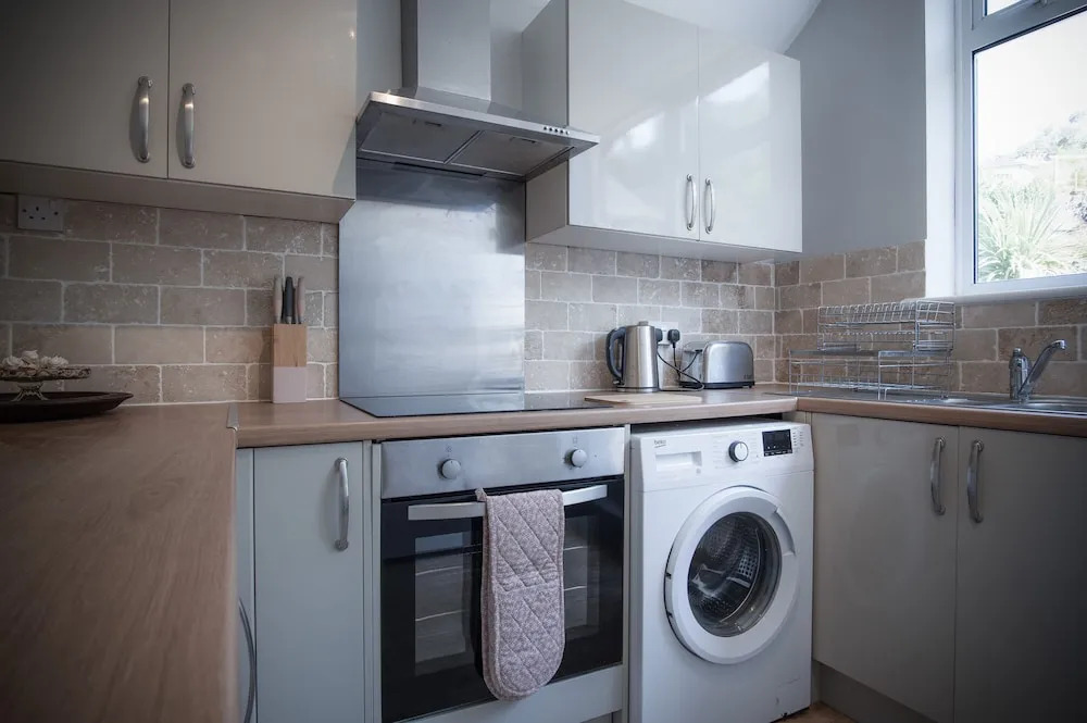 Langland Road - 2 Bedroom Town House