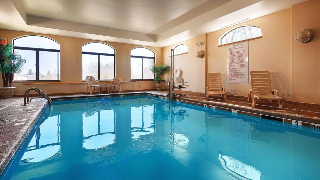 Holiday Inn Express & Suites - Williamstown - Glassboro by IHG