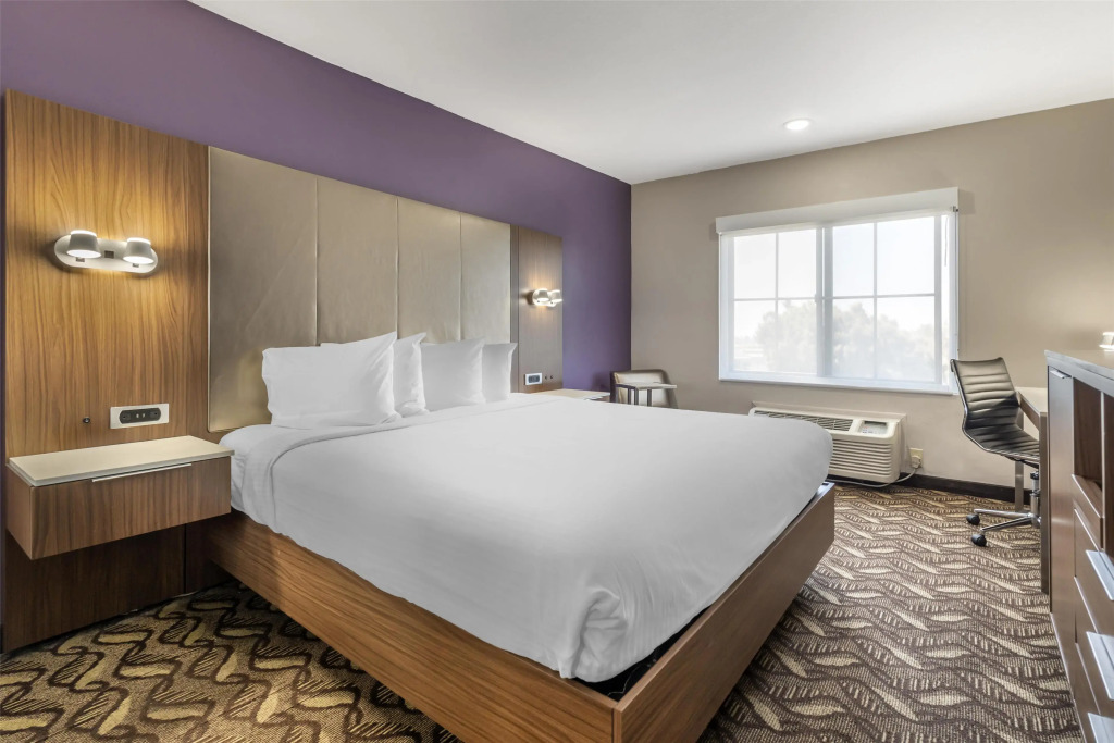 Best Western Airport Plaza Hotel   LAX Airport LA Stadium