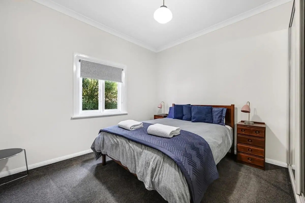 Bindi Cottage, Spacious & Unique, Opposite Pool