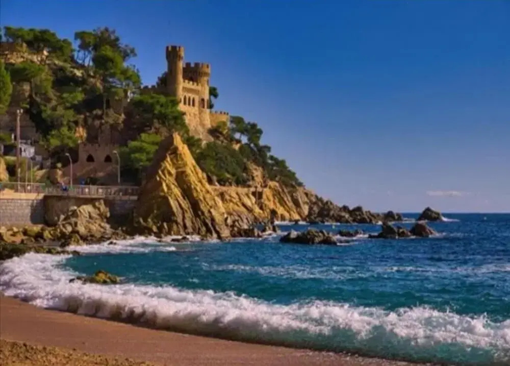 Villa in Lloret de Mar With Private Pool