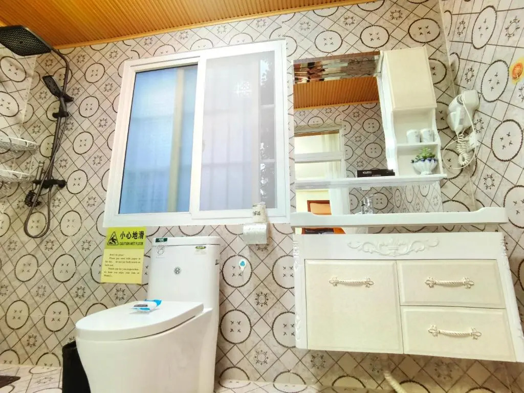 Mama Naxi Guesthouse