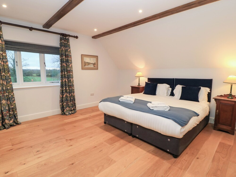 Peewit Coach House