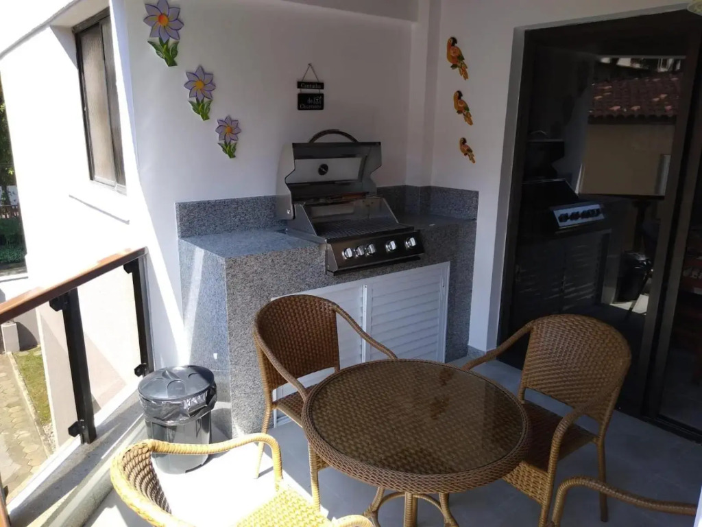 Apartamento a 100 m da Praia Grande Ubatuba