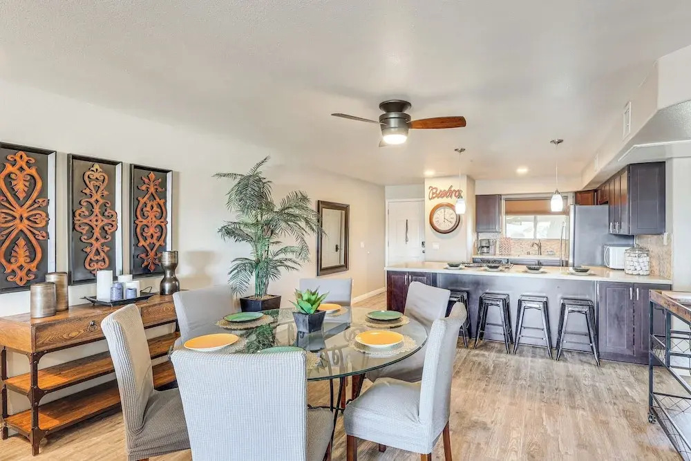 Walkable Waterfront Oasis w/ London Bridge Views!
