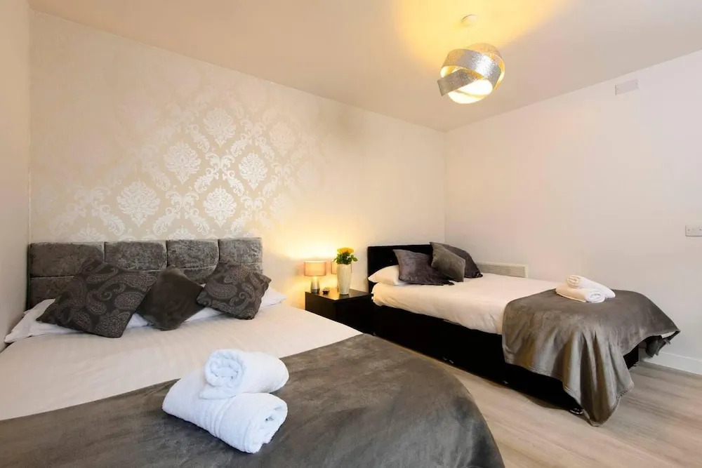 1 bed Apartment Close to Football Grounds