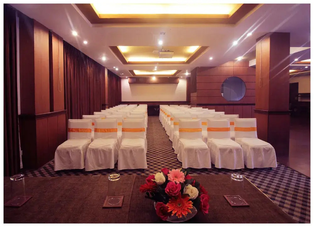Suhim Portico Hotel & Resort