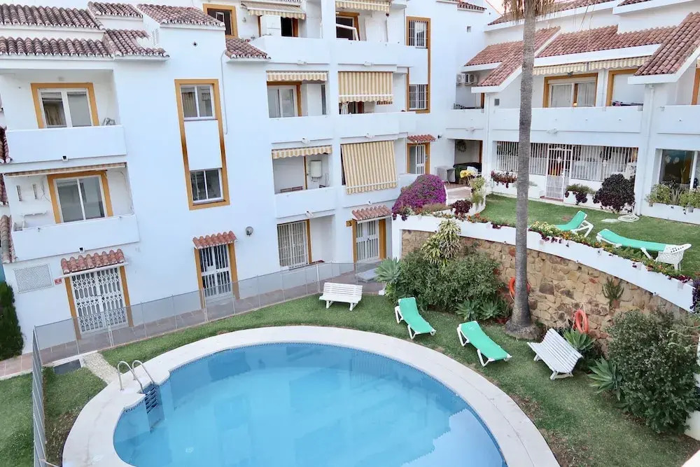 New Skandinavian penthouse-5min to beach