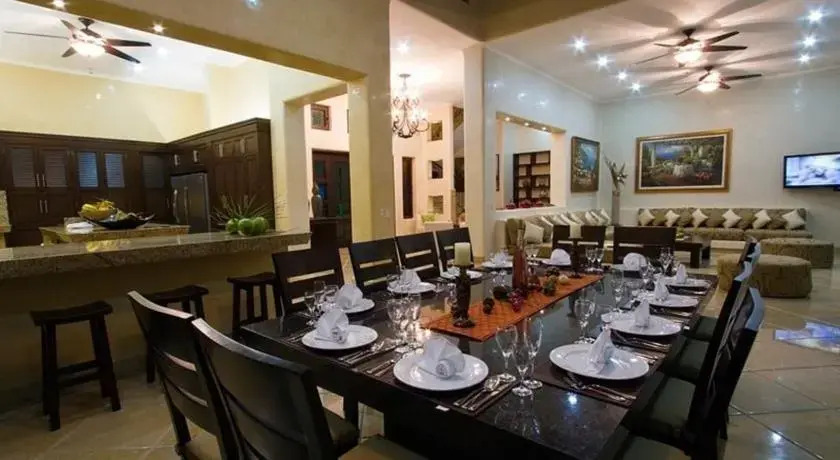 Palacios Inn Resort