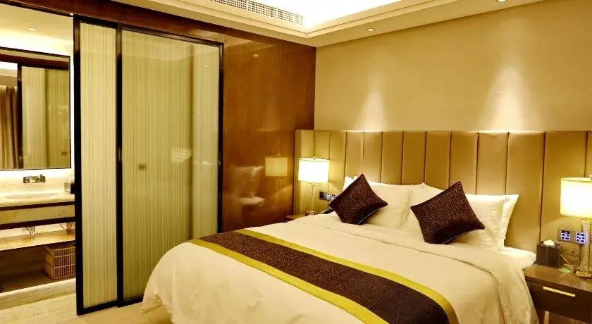 Yibin Celebrity City Hotel