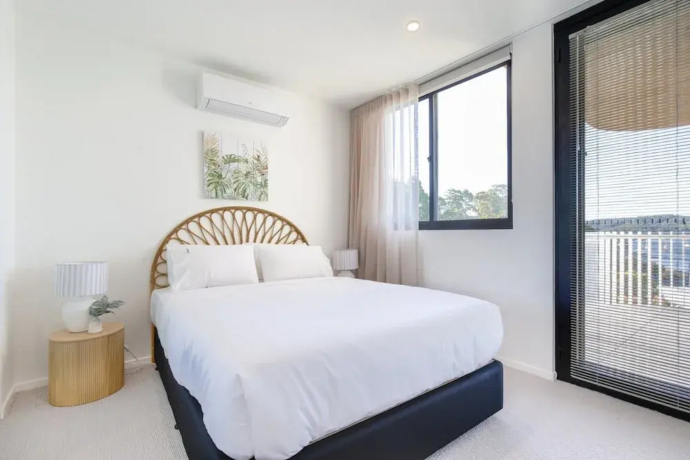 Bay View 2-bedroom Apartment With BBQ