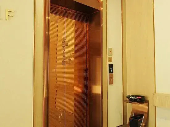 Vienna 3 Best Hotel (Jingjiang Baifushen)