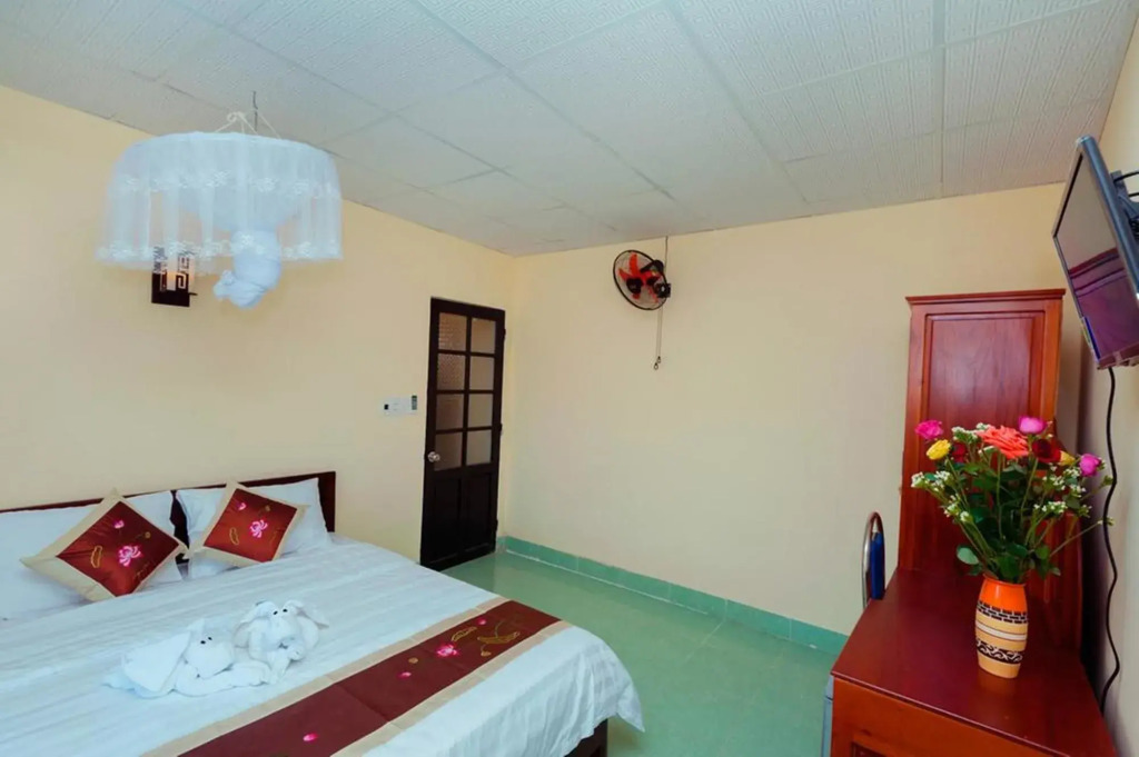 Bougain Villeas Homestay