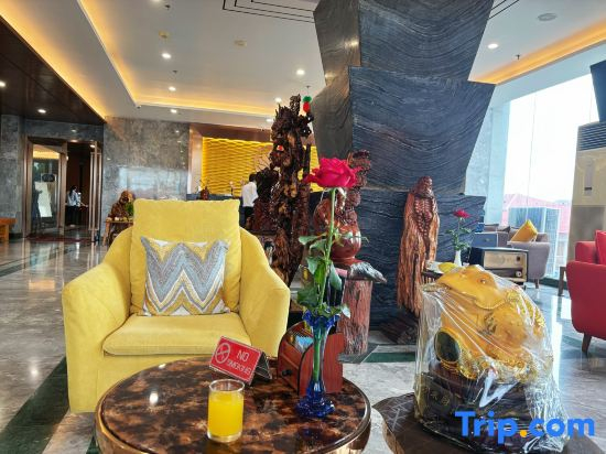 Golden Arrow Hotel