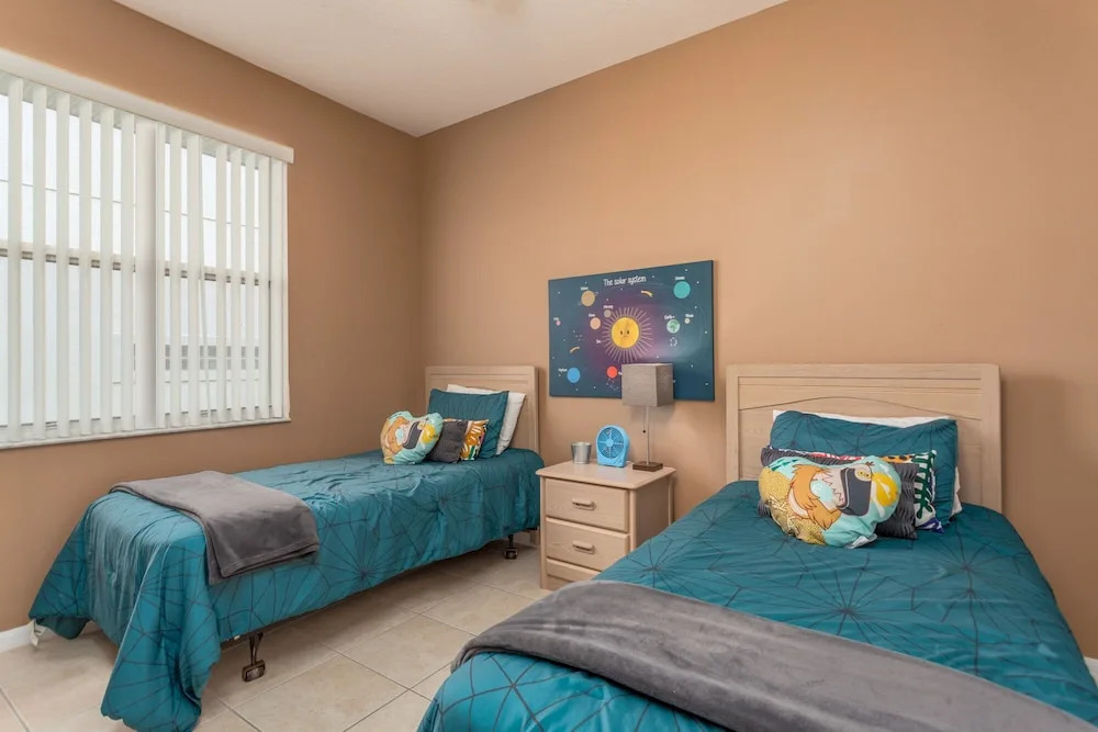 Sunset Lakes Villas