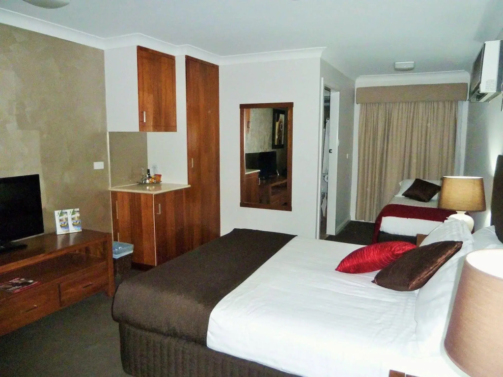 The Aston Motel Tamworth