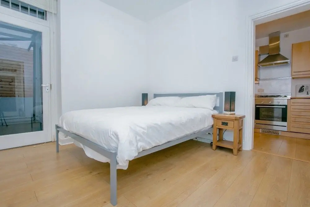Modern Flat in West Kensington
