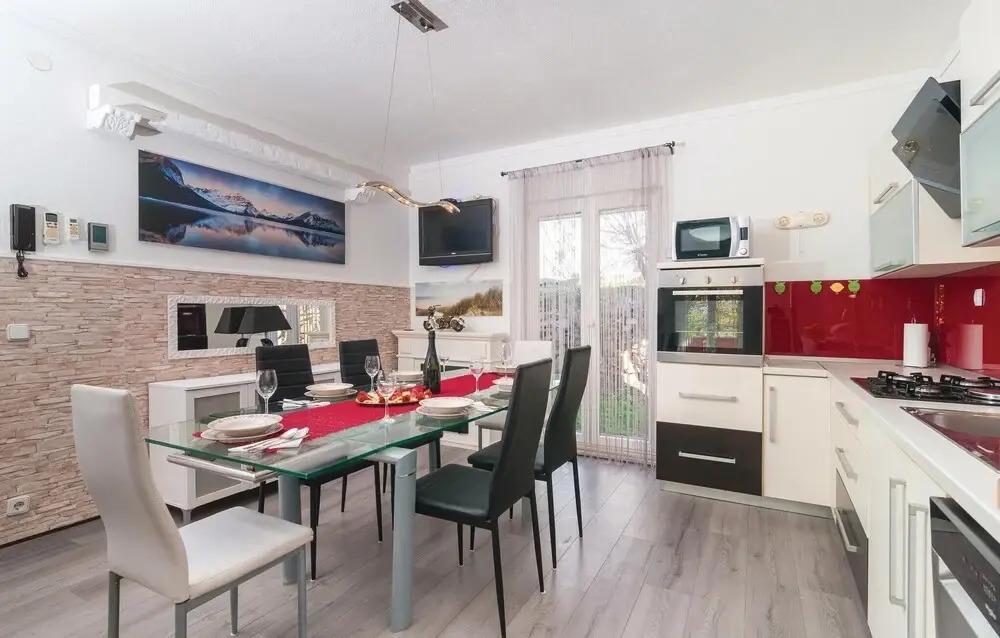 Pet Friendly Home In Srinjine With Sauna