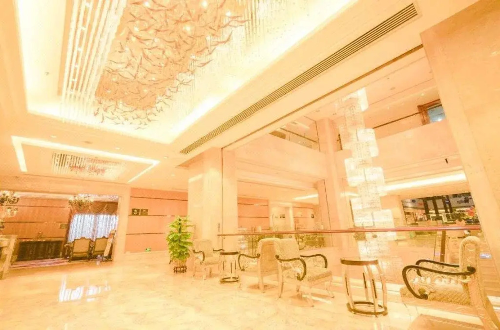 King Century Hotel
