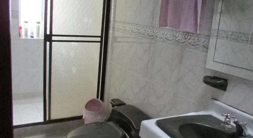 Casa Blanca Hostal Manizales - Hostel