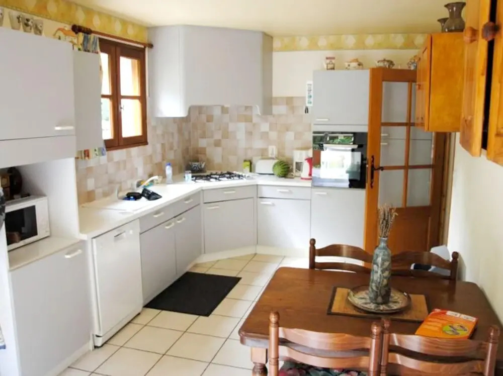 Villa With 4 Bedrooms In Saint-pierre-des-tripiers, With Wonderful Lake View, Private Pool, Furnished Garden - 41 Km From The Slopes