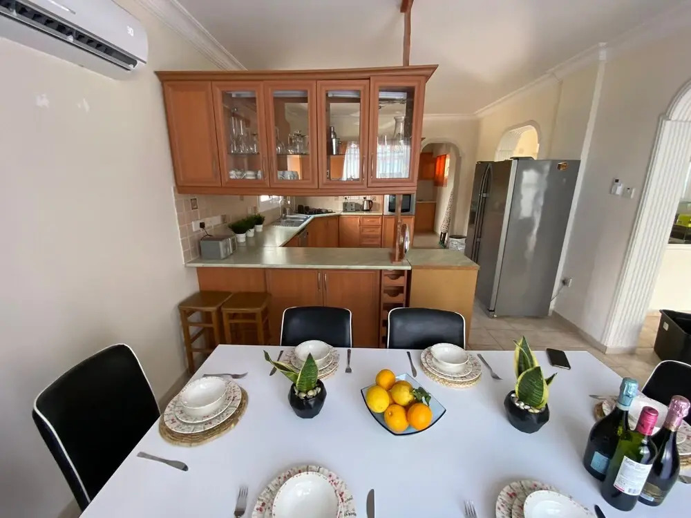 Villa Green Palace, Private Pool, Sea & Mountain Views , Spacious & Beautiful