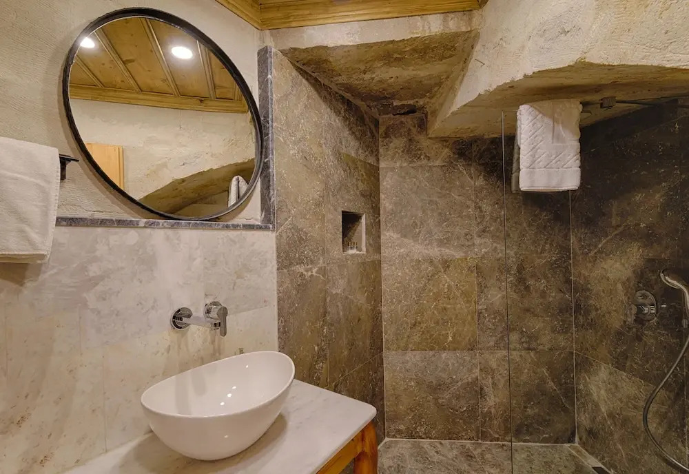 Concept Cave House
