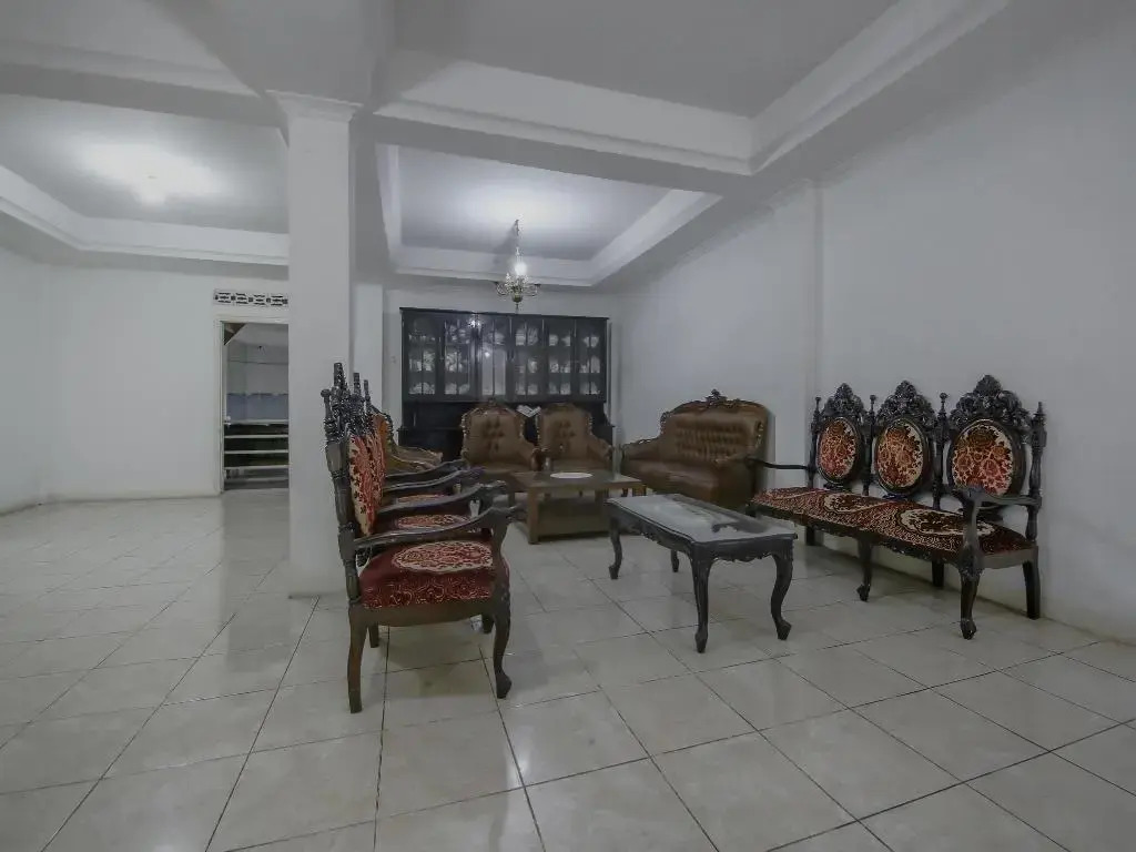 OYO 3242 Penginapan Saaada Syariah