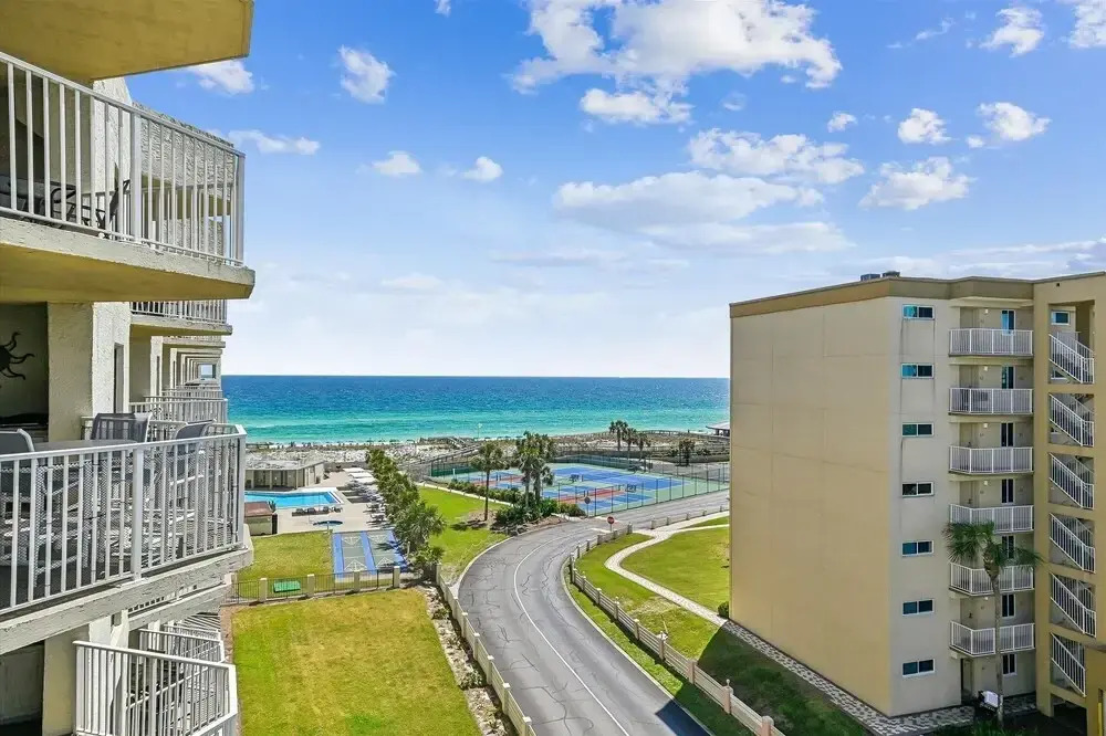 IR 518 is a Stunning 2 BR that has amazing Sunset views - sleeps 10 by RedAwning