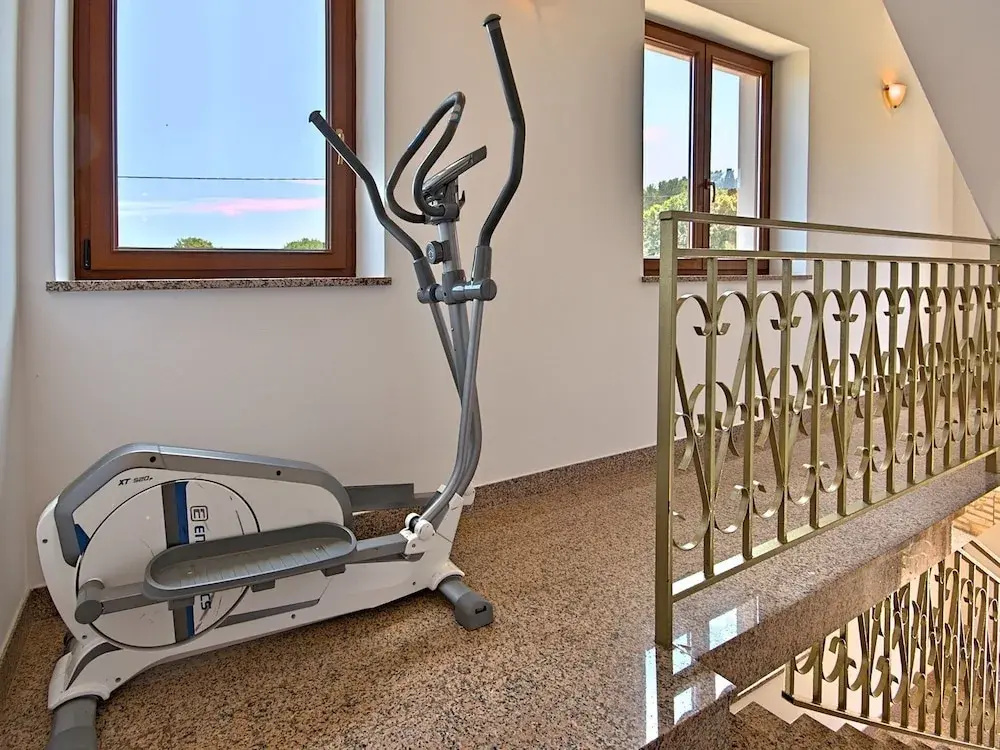 Spacious Villa for 12 Persons With Private Pool Near Rovinj and the Beach