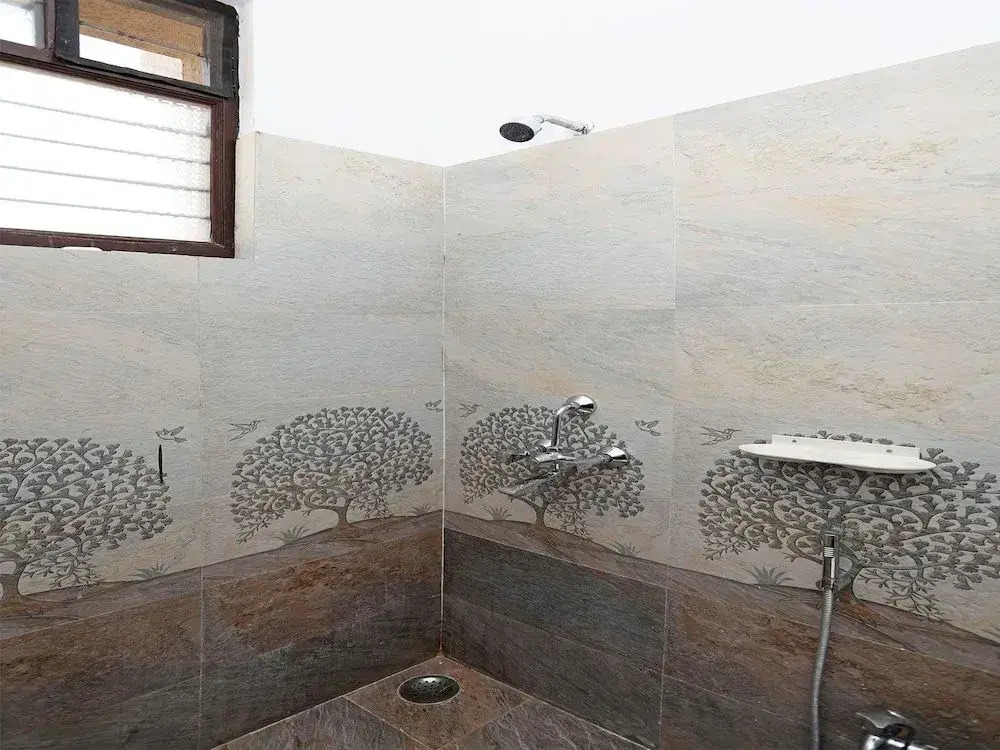 OYO 9777 Home Duplex Studio Airport Road