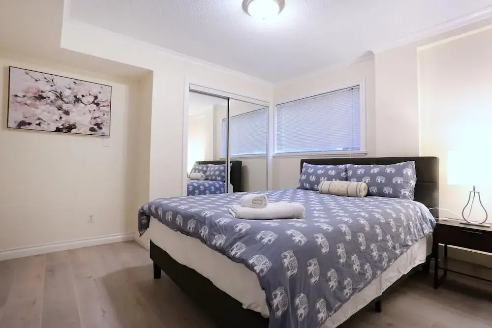Perfect 3BR Guest Suite Near YVR Airport by Elevate Rooms