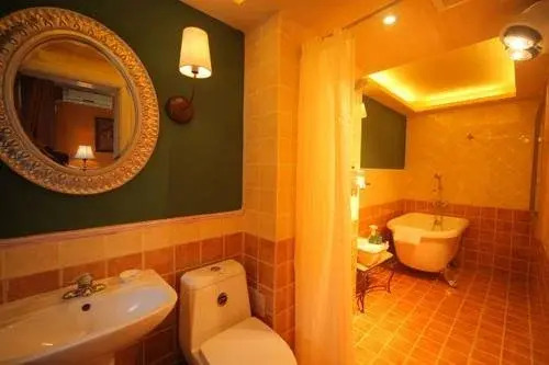 Nana Hotel