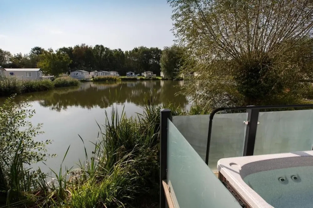 Rosedale Lakeside Lodge