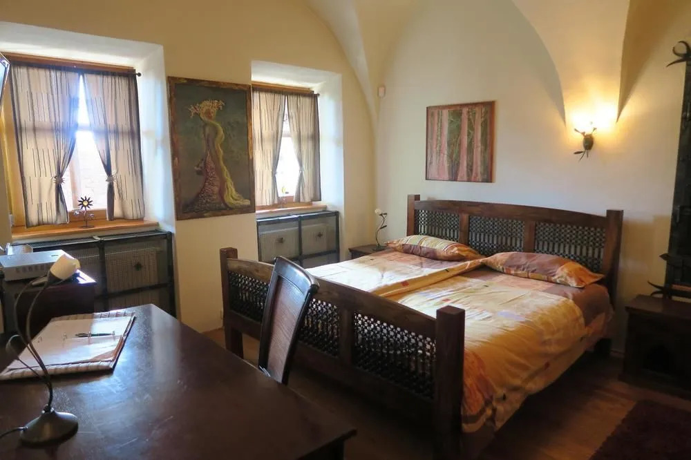 9. Autentico