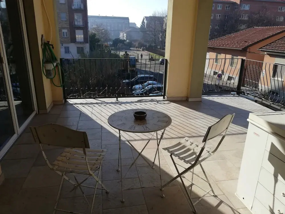 Casa con giardino
