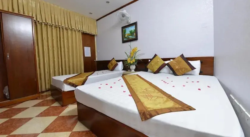 Lake Side Hostel