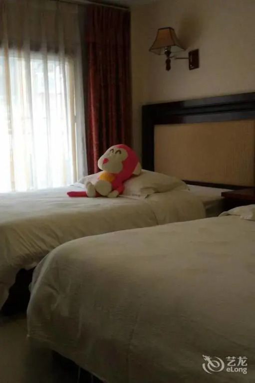 Witty Monkey Hotel