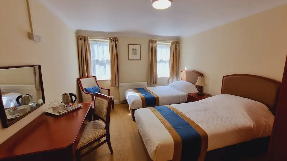 Royal Swan, Ashley Manor - B&B