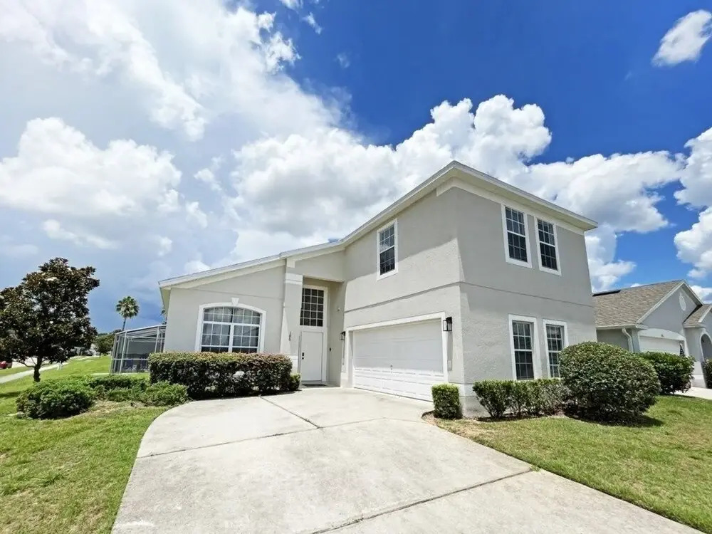 Spacious 6-bedroom Home in Hampton Lakes Perfect for Family Getaways!