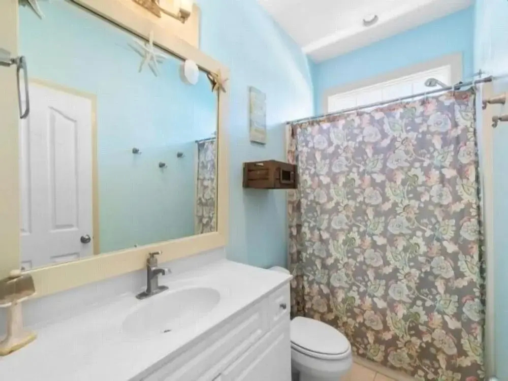 After Dune Delight - Relax And Unwind In This Fun And Spacious 3 Story Home. Light, Bright, And Close To Everything! 4 Bedroom Townhouse by RedAwning