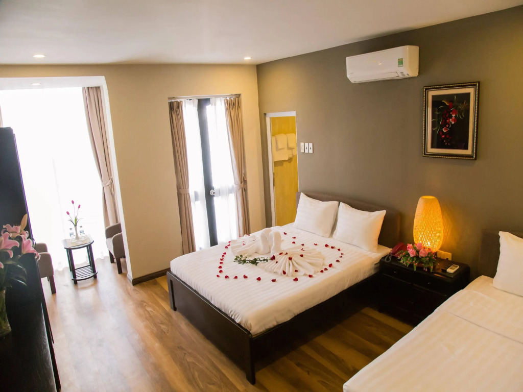 The Sun Hotel