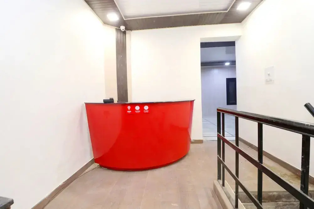 OYO 41743 Hotel Silver