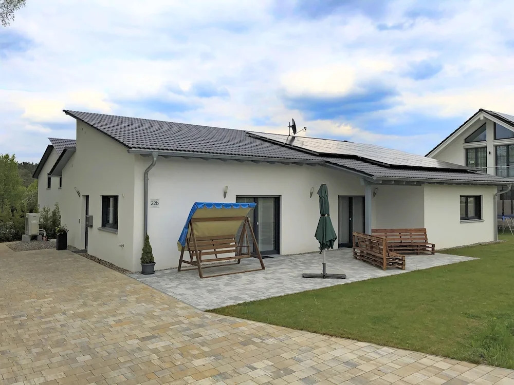 Holiday Home with Garden & Terrace in Bodenwöhr near Hammersee