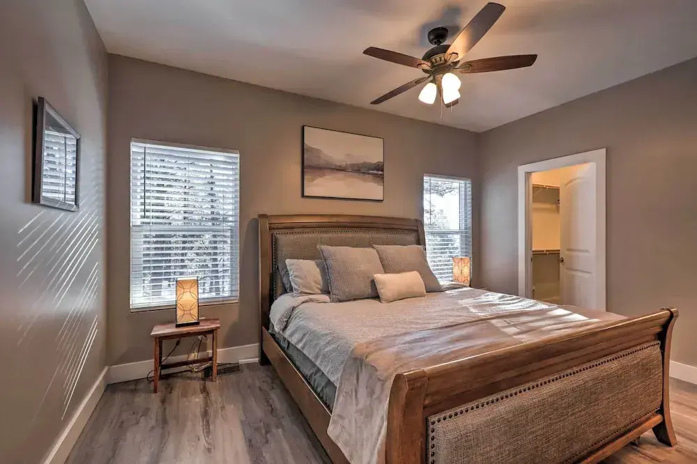 Modern Cabin in the Woods - 10 Miles to Flagstaff!