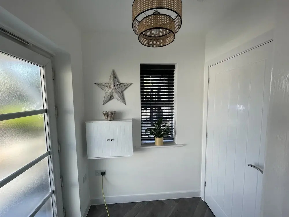 Beautiful 2 Bedroom House, Seasisde Location