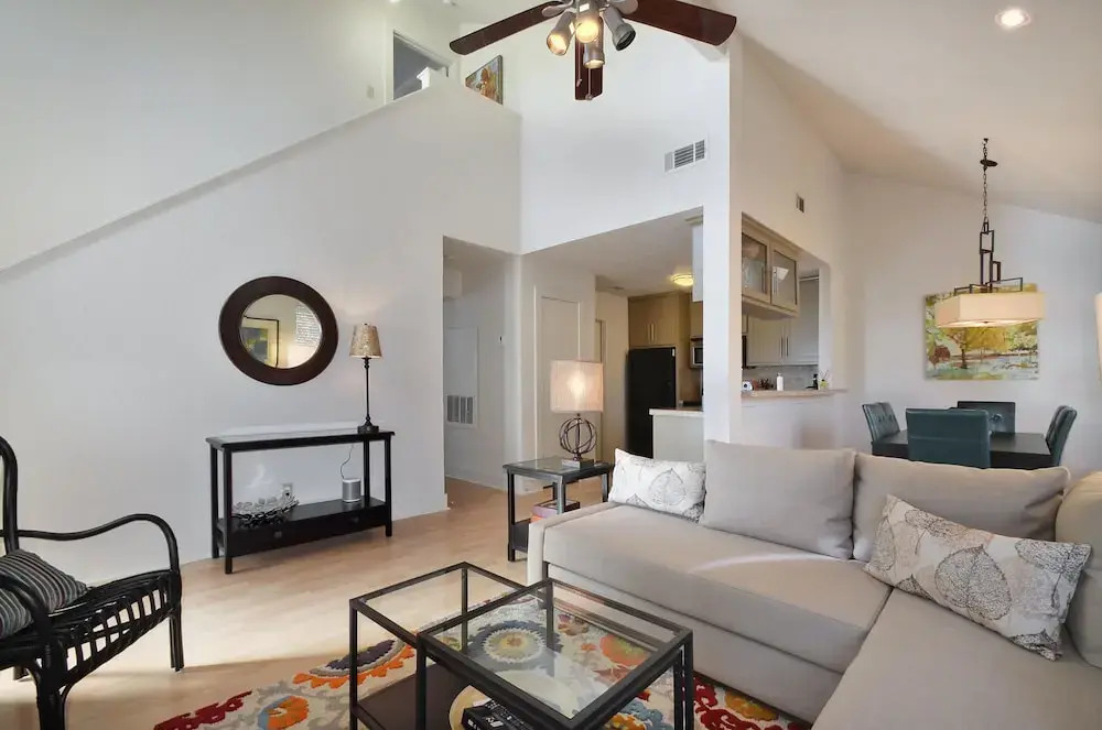 Austin Family Townhome with Yard by RedAwning